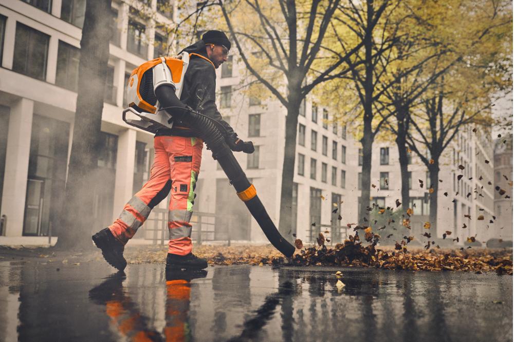 Laub und Müll effizient entfernen